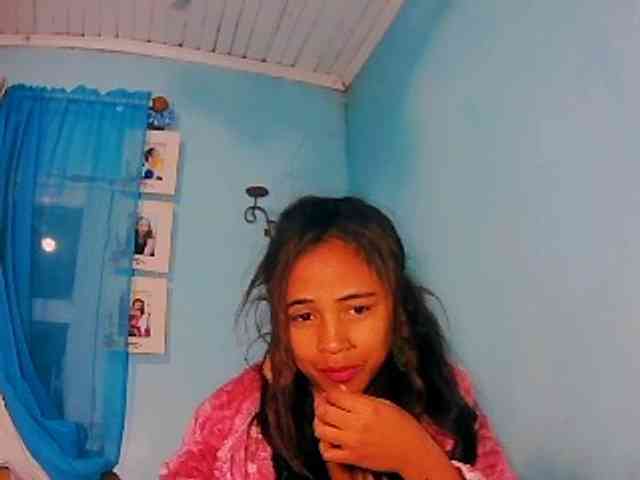 prettygirls11 webcam
