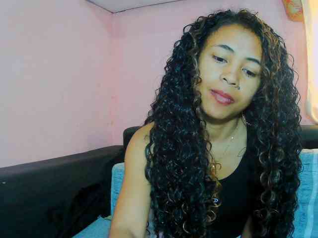 prettygirls11 webcam