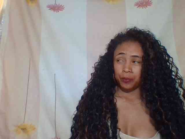 prettygirls11 webcam
