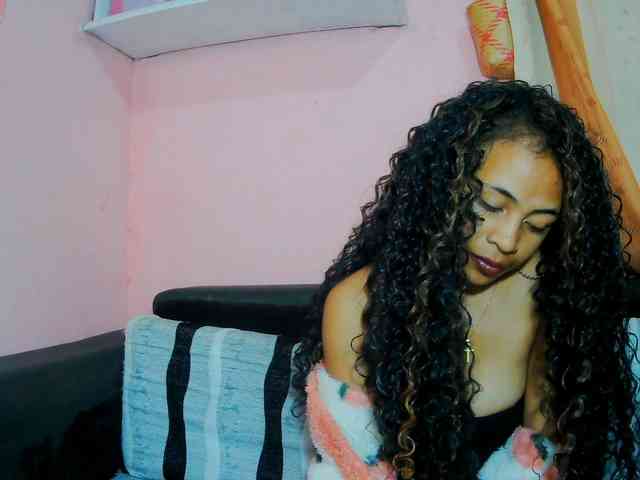 prettygirls11 webcam