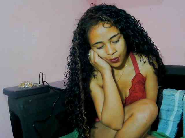 prettygirls11 webcam