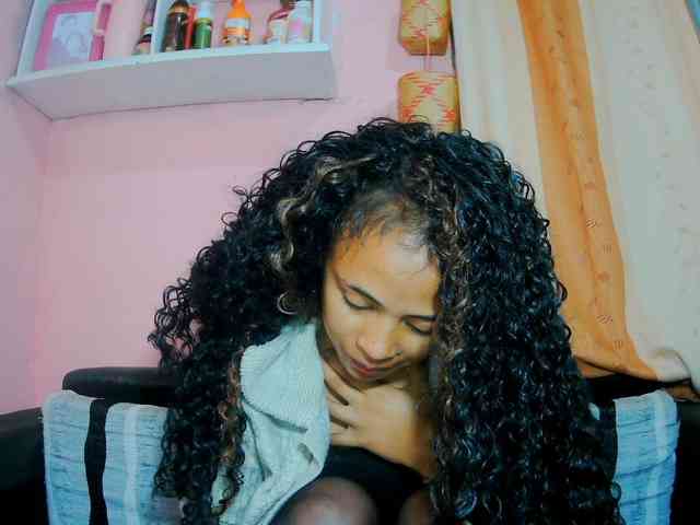 prettygirls11 webcam