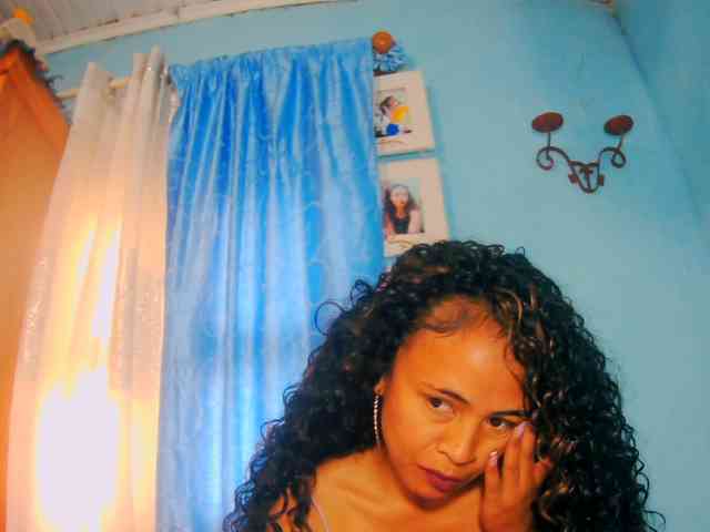 prettygirls11 webcam
