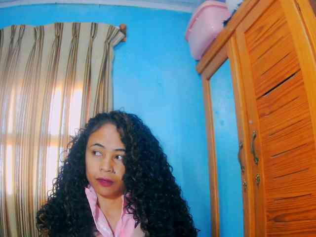 prettygirls11 webcam