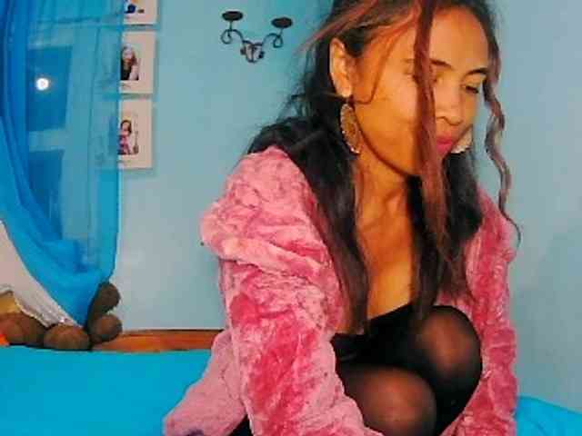 prettygirls11 webcam