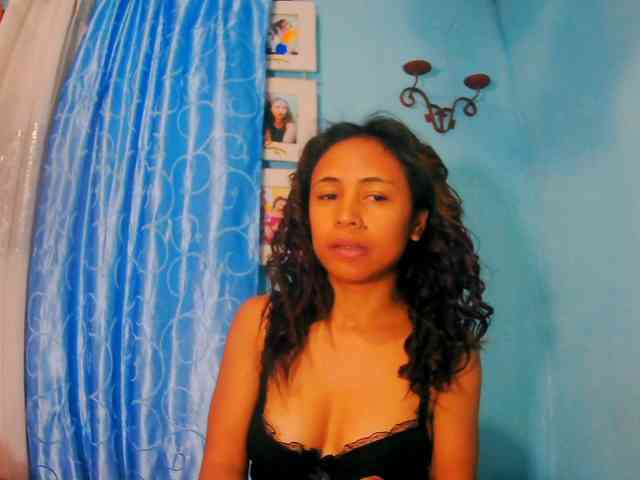 prettygirls11 webcam