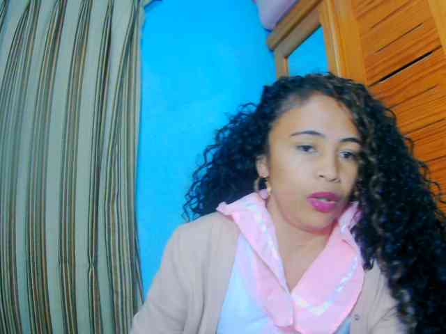 prettygirls11 webcam