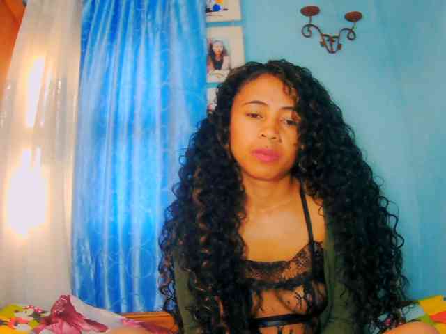 prettygirls11 webcam