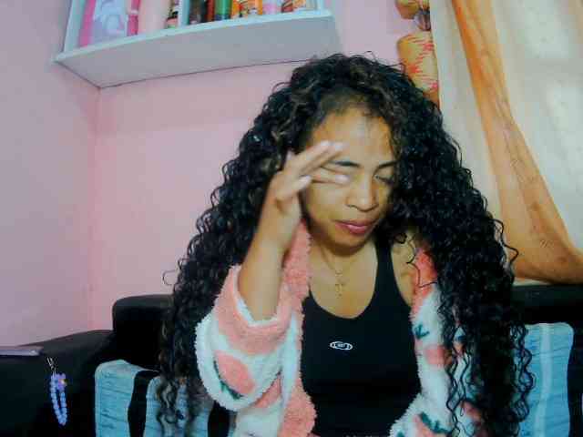 prettygirls11 webcam