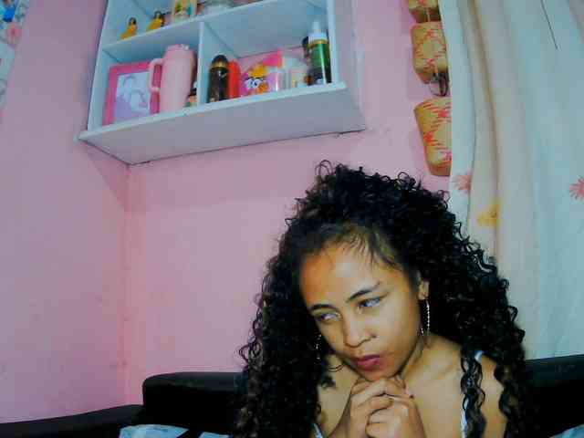 prettygirls11 webcam