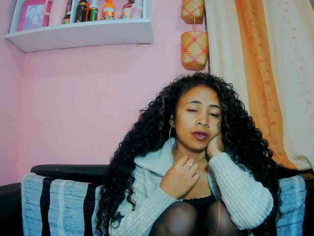 prettygirls11 webcam