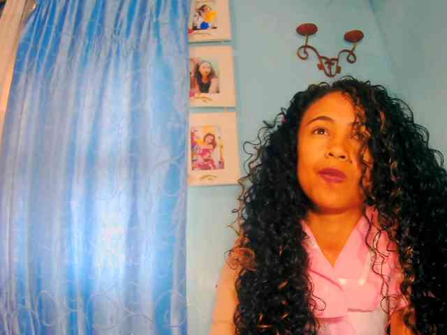 prettygirls11 webcam
