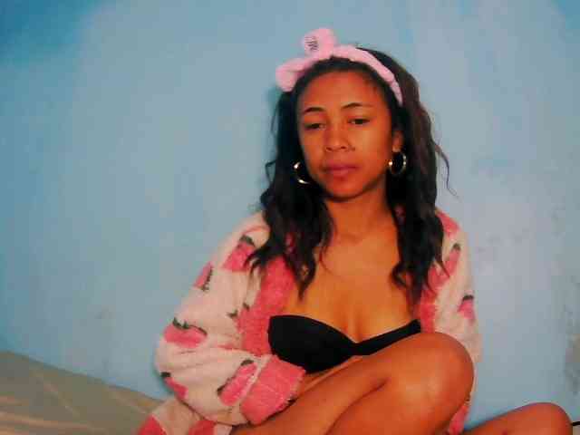 prettygirls11 webcam