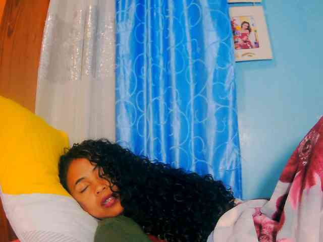 prettygirls11 webcam