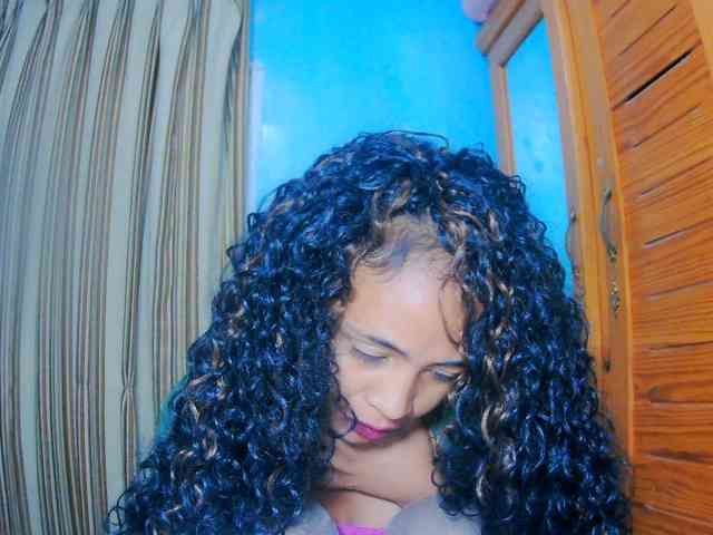 prettygirls11 webcam