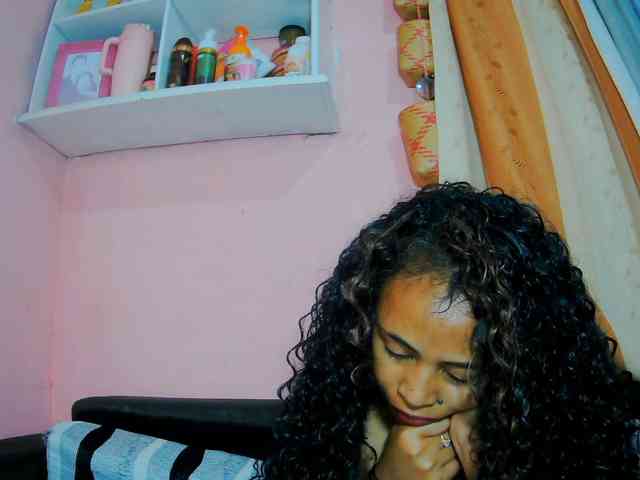 prettygirls11 webcam
