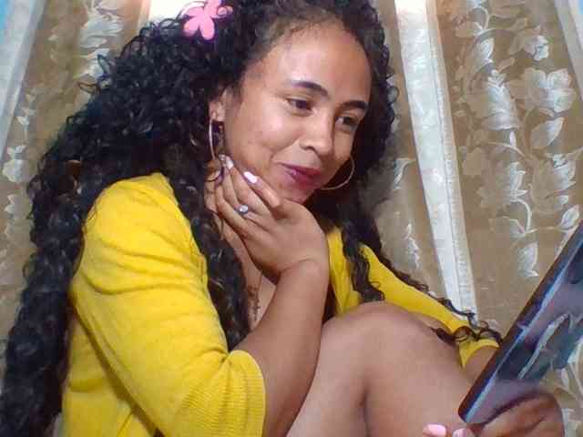 prettygirls11 webcam