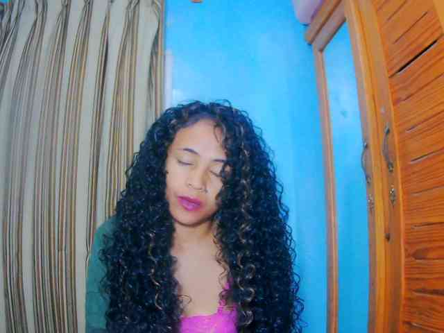prettygirls11 webcam