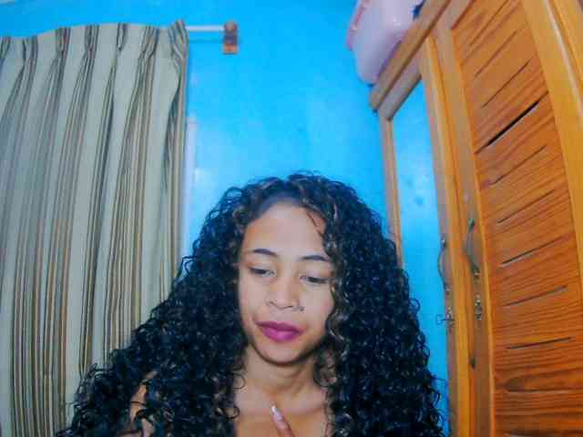 prettygirls11 webcam