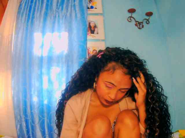 prettygirls11 webcam