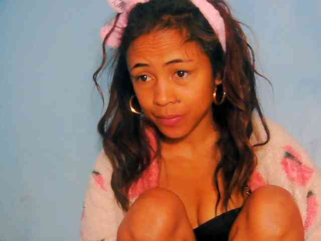 prettygirls11 webcam