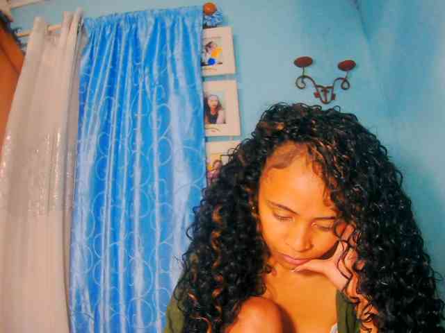 prettygirls11 webcam