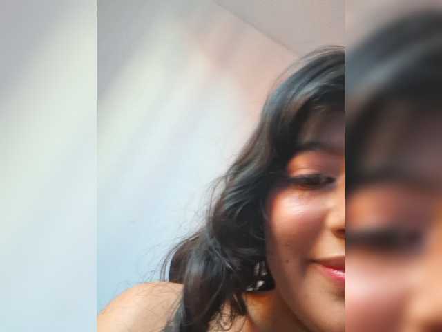 Linarose live cam on BongaCams