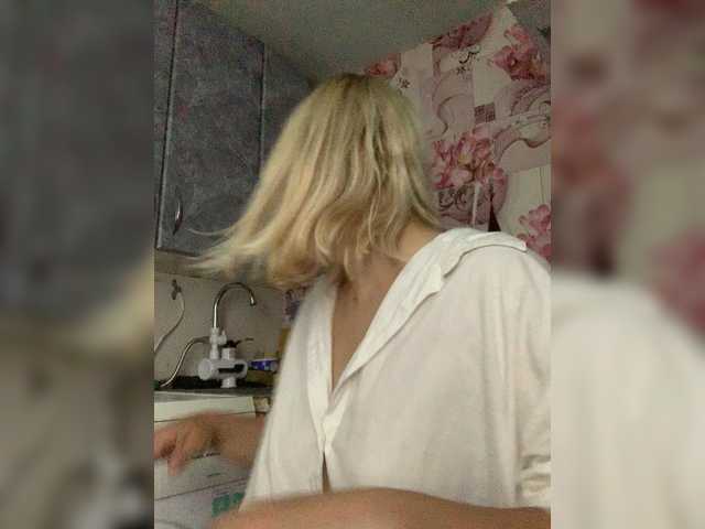 Karisha-3 Nude Live Sex Shows