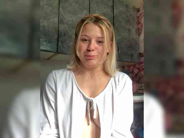 Karisha-3 Sex Cam Show