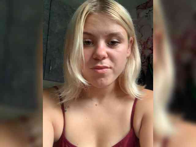Karisha-3 Sex Cam Show