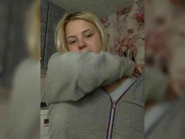 Karisha-3 Sex Cam Show