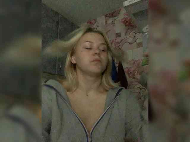 Karisha-3 Sex Cam Show