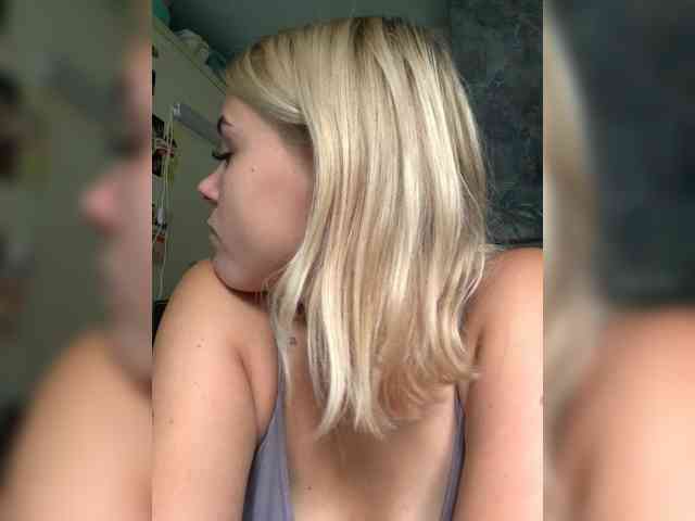 Karisha-3 Sex Cam Show