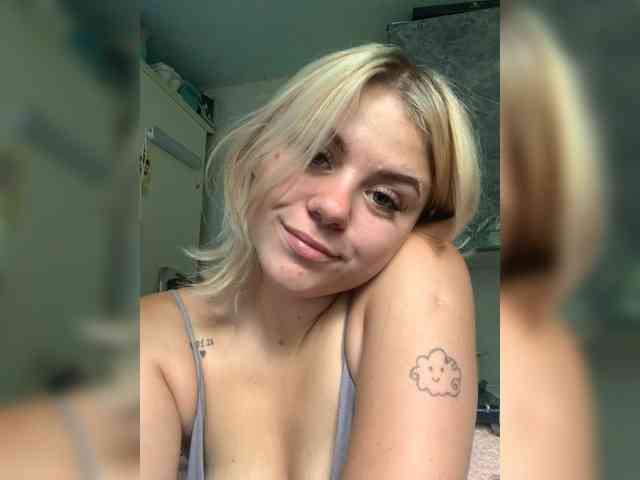 Karisha-3 Sex Cam Show