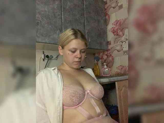 Karisha-3 Sex Cam Show