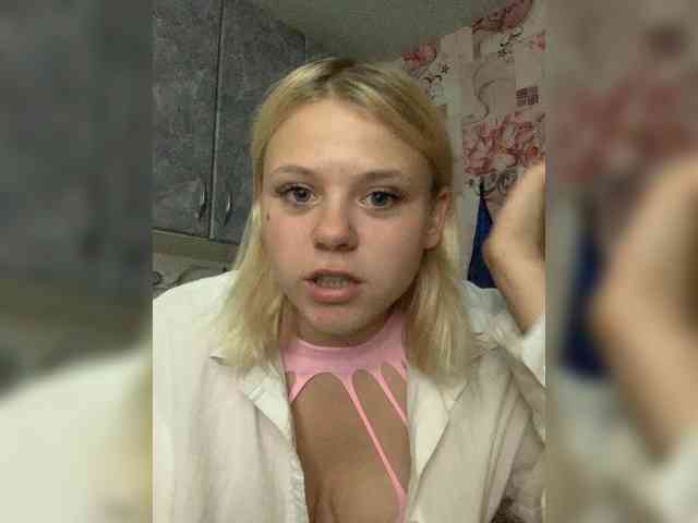 Karisha-3 Sex Cam Show