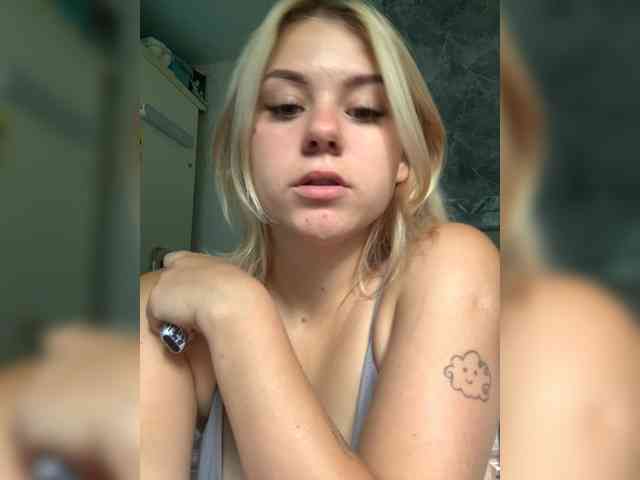 Karisha-3 Sex Cam Show