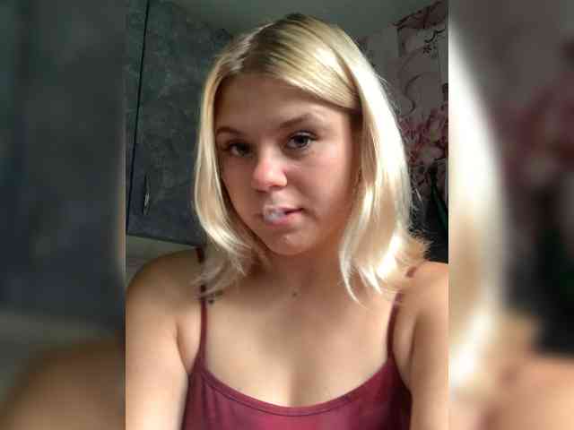 Karisha-3 Sex Cam Show