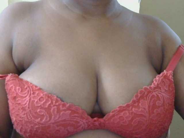 Kanika1 live webcam show