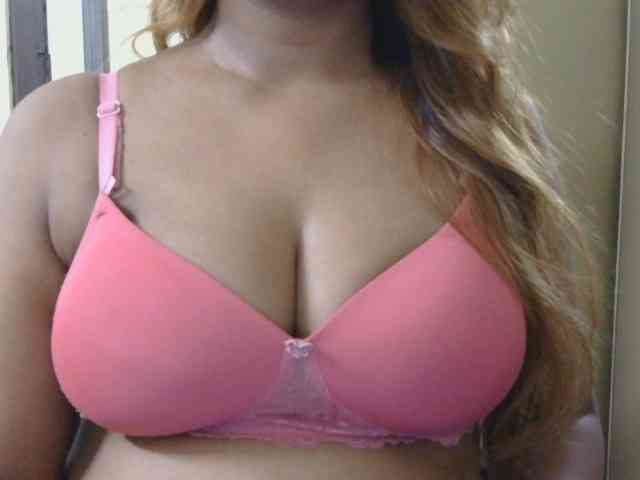 Kanika1 webcam