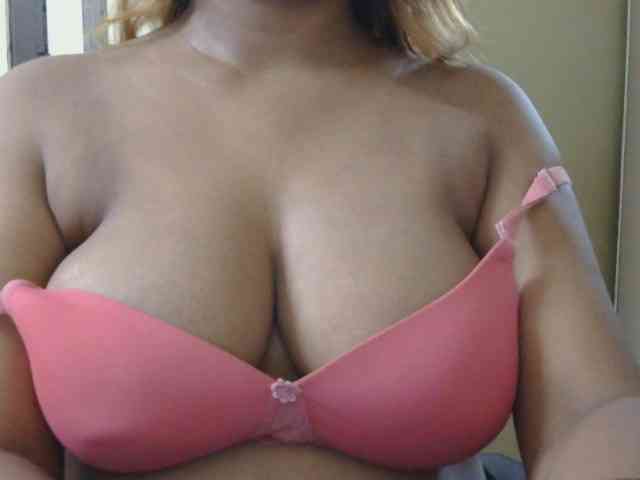 Kanika1 webcam