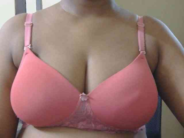 Kanika1 webcam
