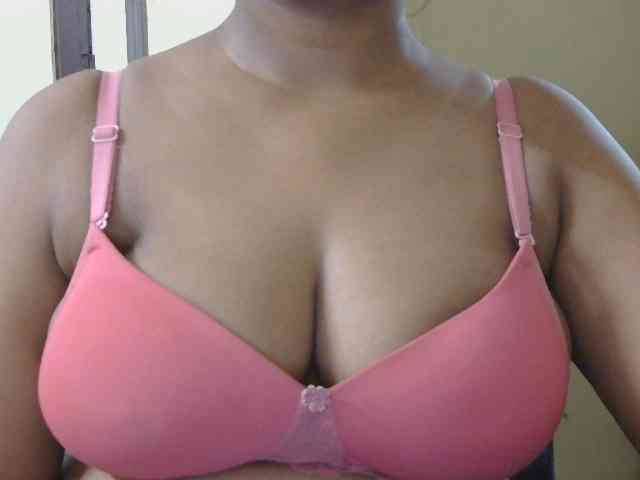 Kanika1 webcam