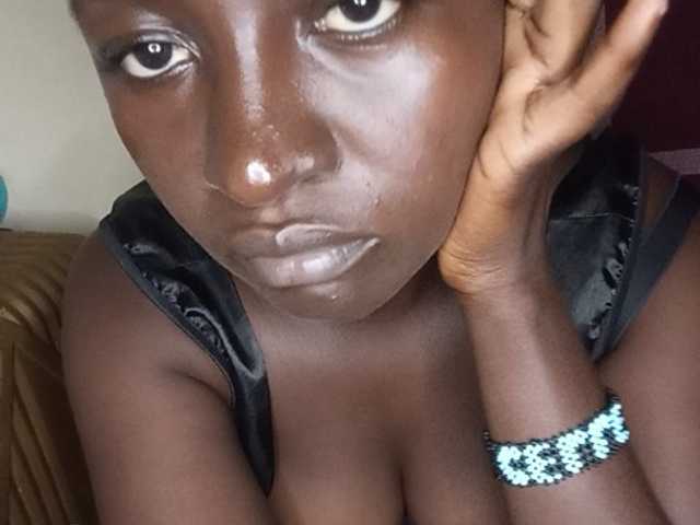 Hottiebae live webcam show