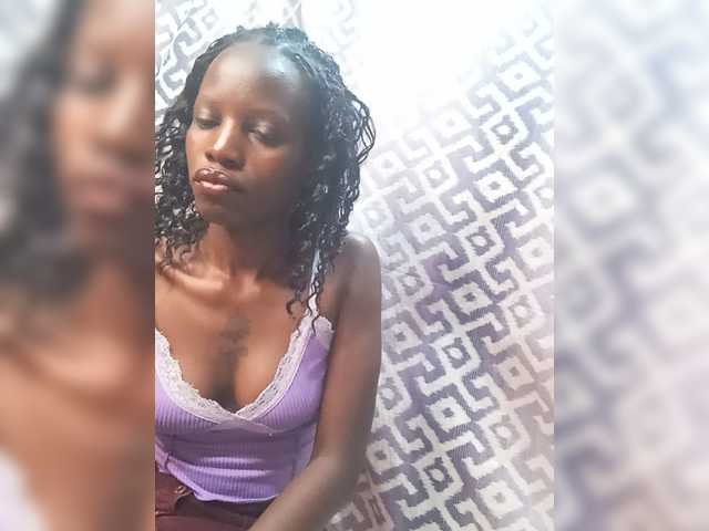 cocopinkk live cam on BongaCams