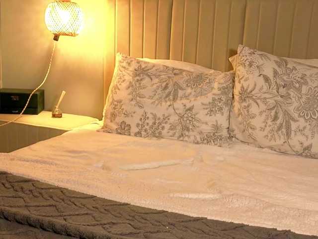 oliviakiiss live webcam show