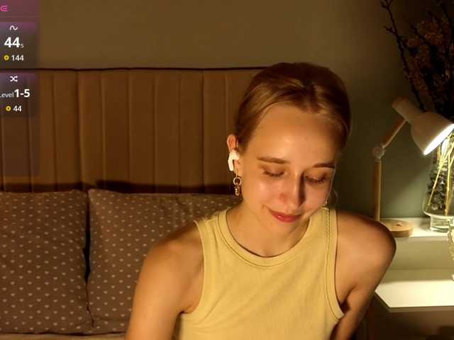 oliviakiiss live cam on BongaCams