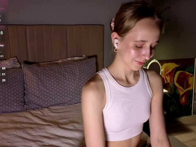 oliviakiiss live cam on BongaCams