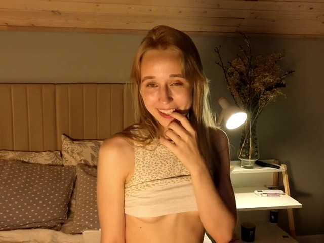 oliviakiiss live cam on BongaCams