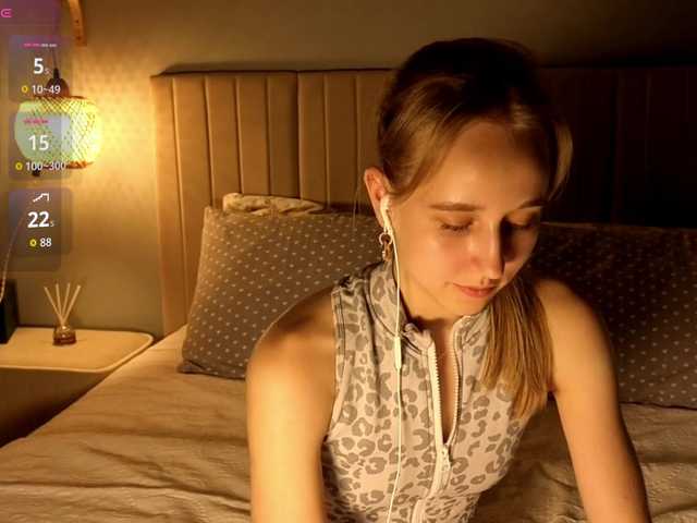 oliviakiiss live cam on BongaCams